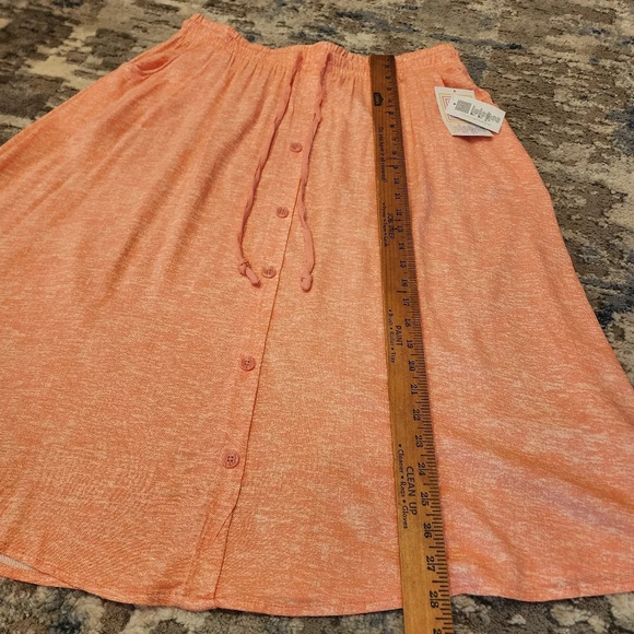 NWT Lularoe Marsha coral rayon stretch pockets button midi skirt. Size M - Picture 9 of 12